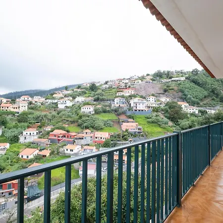 By Galmi Lejlighed *